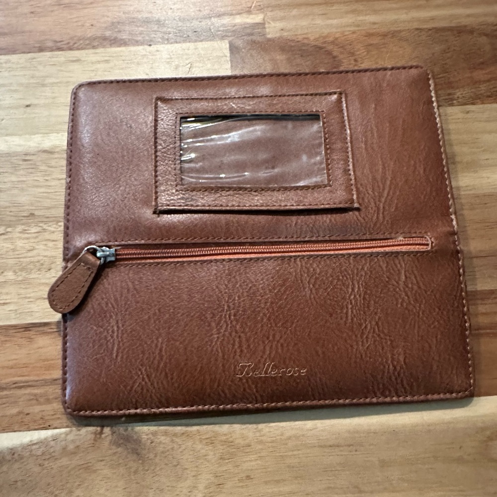 Bellerose Wallet| Beautiful Design - Picture 5 of 8